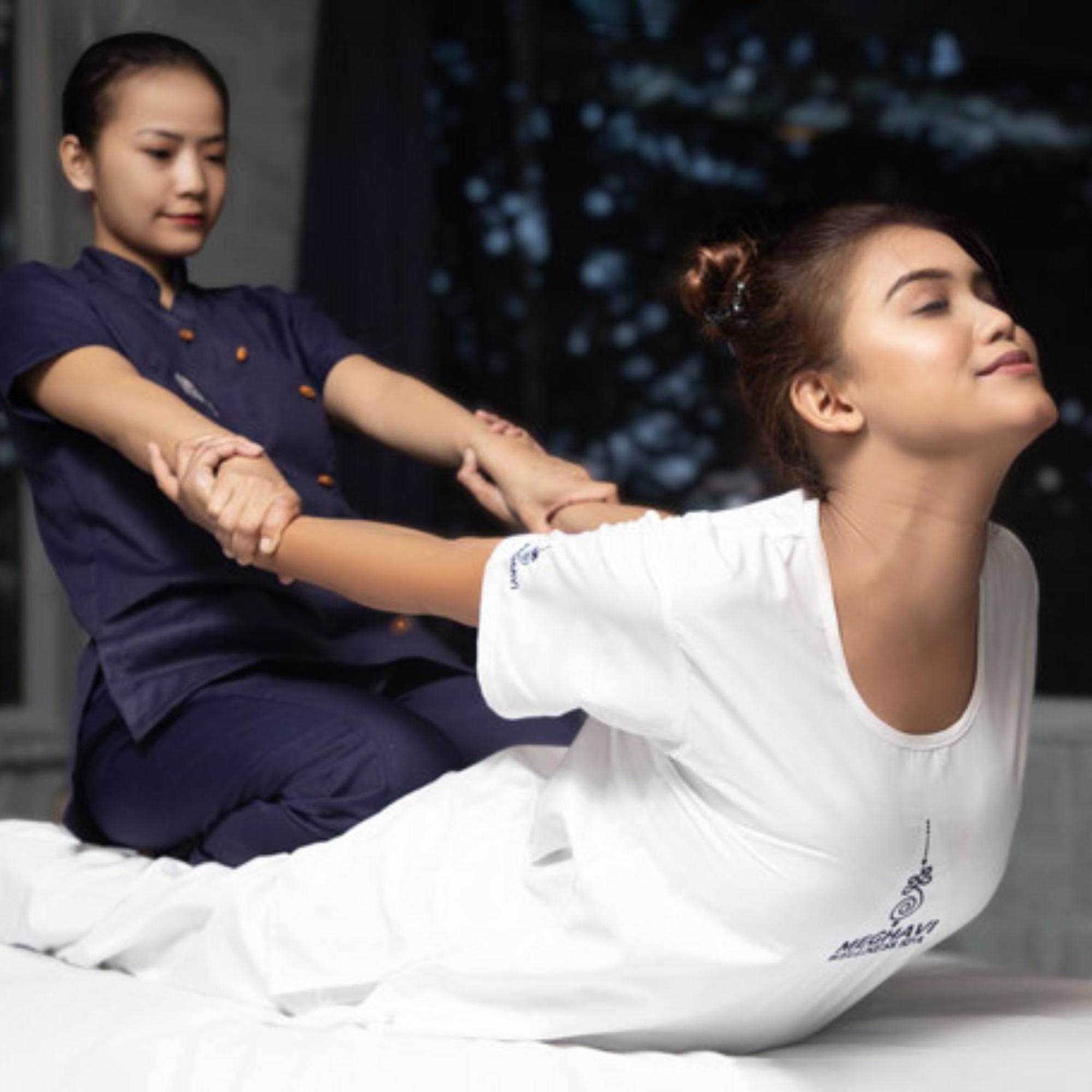 Novotel Chennai Sipcot 외부 사진 Thai massage