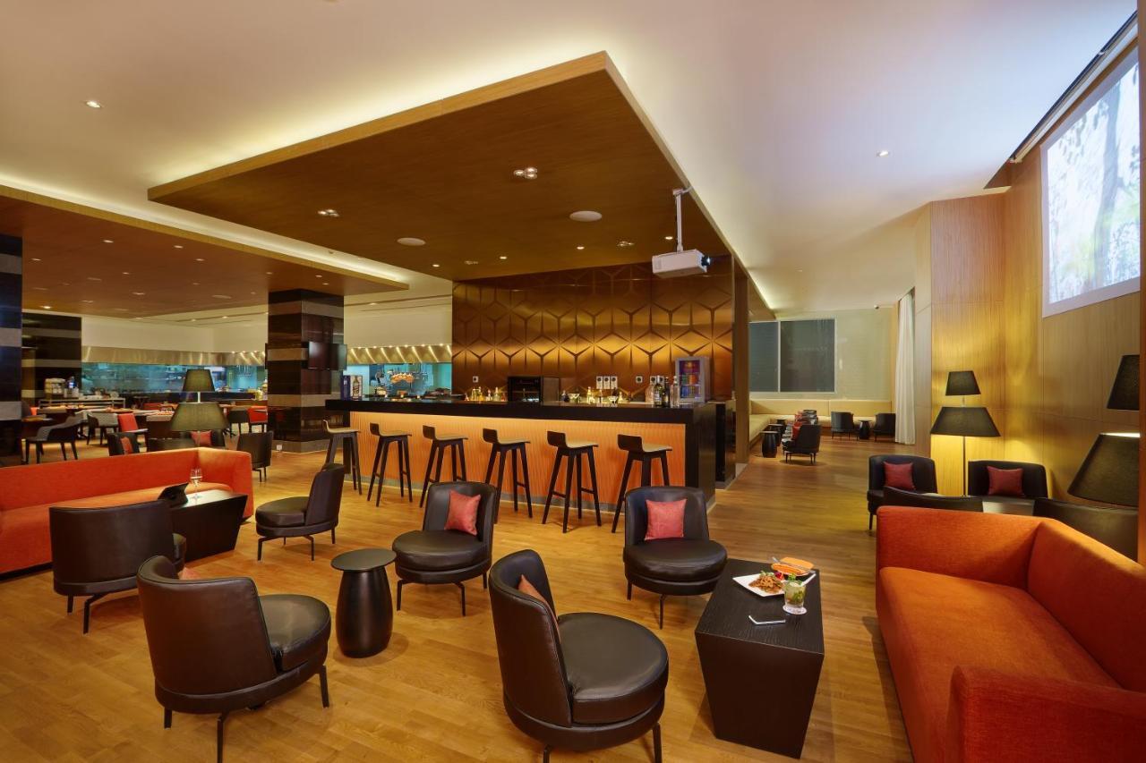 Novotel Chennai Sipcot 외부 사진 The lounge at KLIA